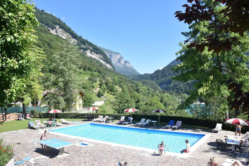Club Hotel Тенно Екстер'єр фото