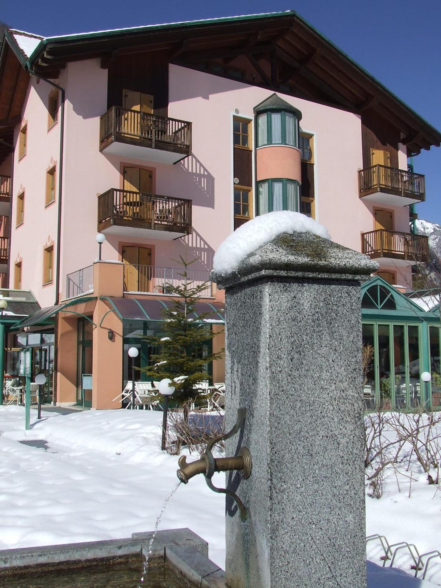 Club Hotel Тенно Екстер'єр фото